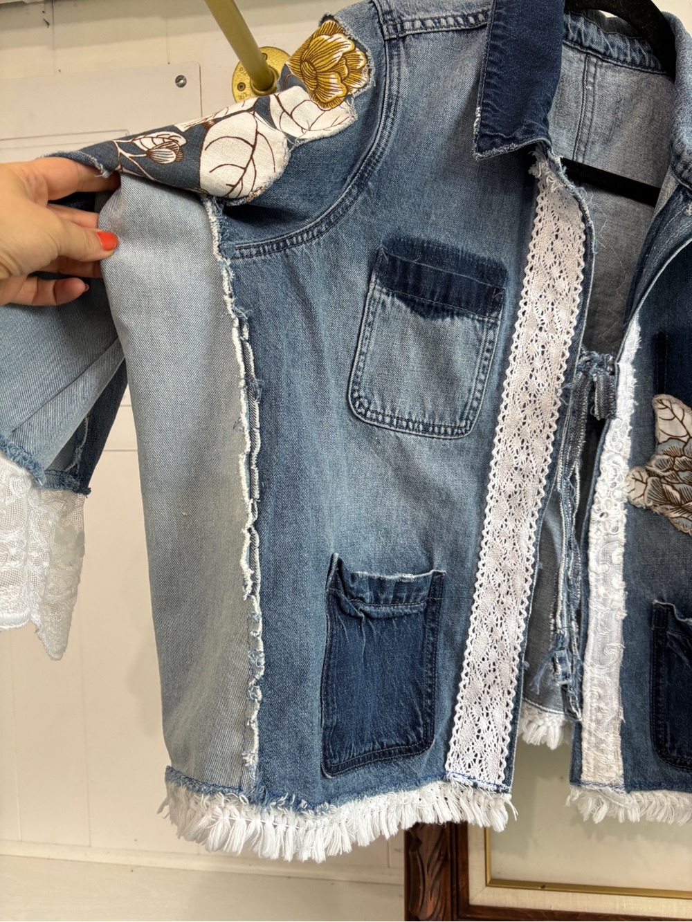 Upcycled Oversized Boho Lace Floral Appliqué Denim Jacket Shabby Chic M L XL - Picture 4 of 12